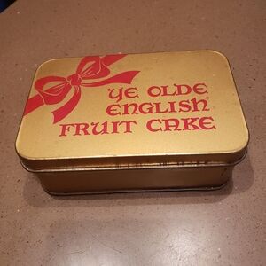 Vintage Ye Olde English Fruit Cake Tin